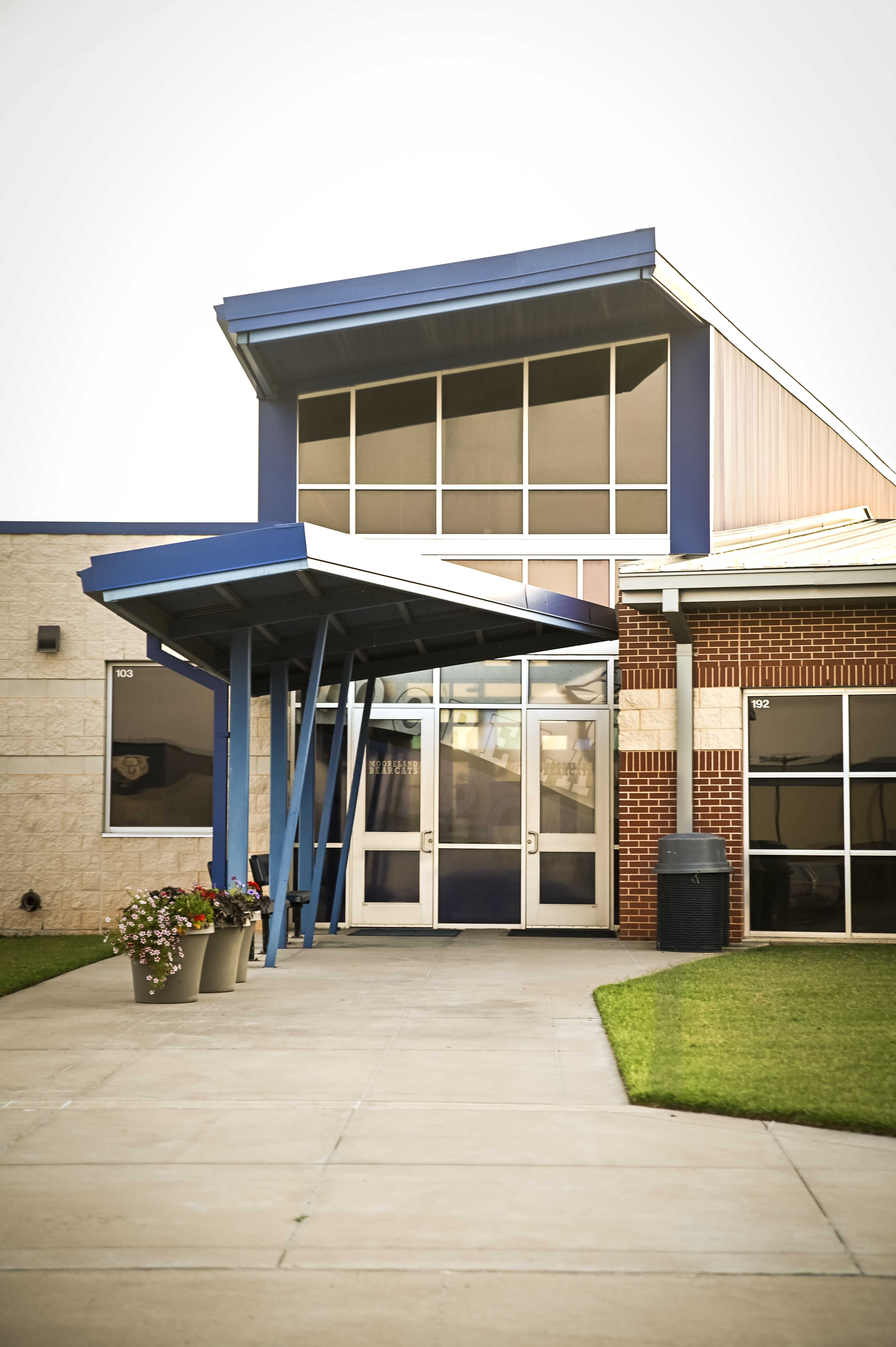 Main entrance of HS